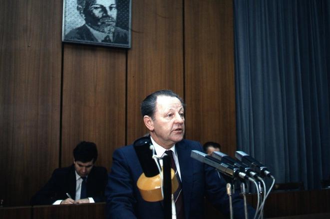 Prečo konšpirácia o komunistickom puči nesedí (píše Peter Weiss)