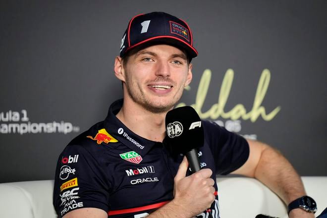 Max Verstappen jazdí v F1 za tím Red Bull už desiatu 
sezónu.