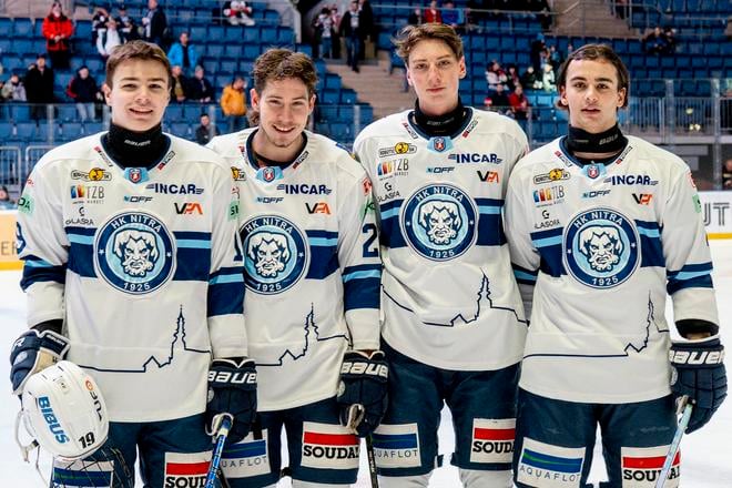 Zľava Tomáš Chrenko, Adam Kalman, Adam Nemec, Ivan Berčík v drese HK Nitra.