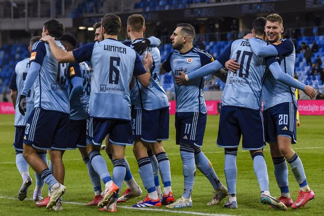 Spečatia futbalisti Slovana Bratislava zisk ligového titulu už tento víkend proti Žiline?