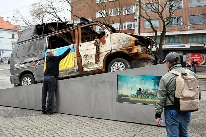 Автівку повернули до Словаччини як нагадування про війну та символ солідарності з Україною.