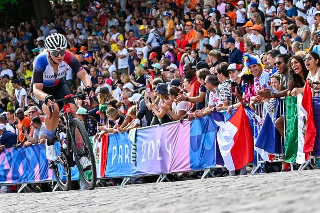 Na snímke slovenská reprezentantka v cestnej cyklistike Nora Jenčušová.