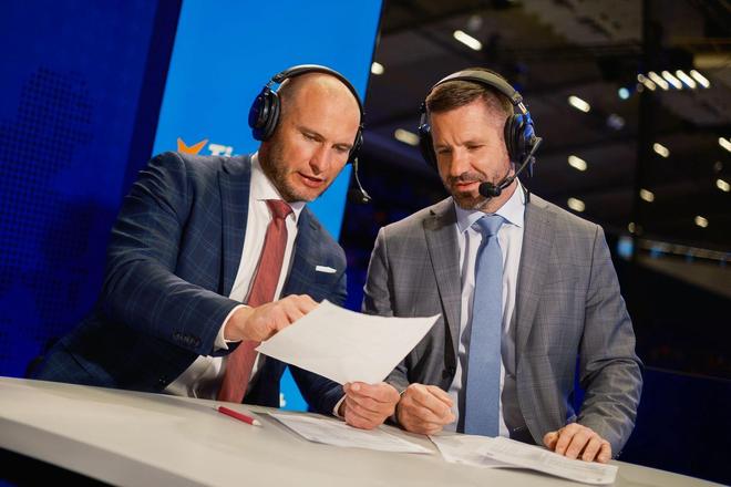 Tomáš Surový (vľavo) a Rastislav Pavlikovský v štúdiu TV JOJ