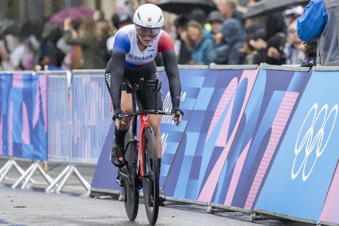 Slovenská cyklistka Nora Jenčušová.