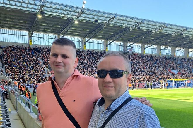 Pavol Kuboško (vľavo) fandí Ružomberku a londýnskemu Arsenalu, Štefan Marcin michalovskému Zemplínu a Realu Madrid.