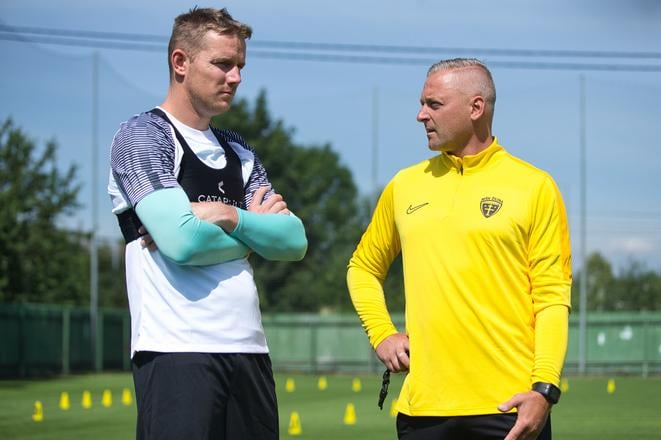 Tomáš Hubočan a tréner Michal Ščasný počas prvého tréningu v rámci letnej prípravy.