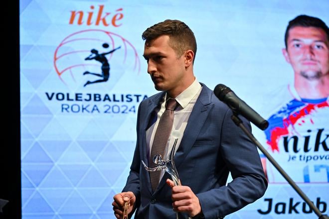 Jakub Ihnát už so svojou druhou soškou pre víťaza ankety.
