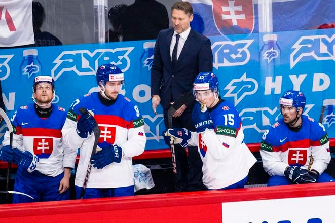 Michal Krištof, Pavol Regenda, tréner Vladimír Országh, Dalibor Dvorský a Maxim Čajkovič.