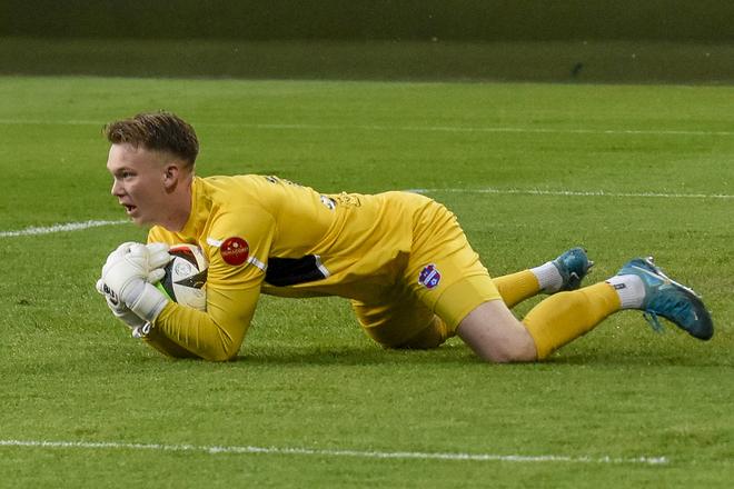 Brankár Gregor Tóth v akcii.