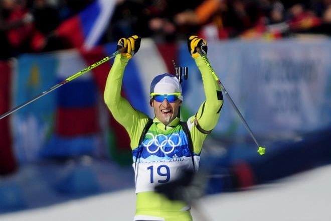 Pavol Hurajt sa takto tešil zo zisku bronzu v pretekoch s hromadným štartom na olympijských hrách vo Vancouvri. Teraz dostane striebro.