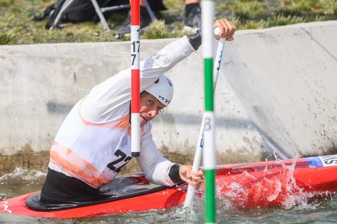 Slovenský vodný slalomár Michal Martikán počas semifinále v kategórii C1 na ME vo francúzskom Vaires-sur-Marne.