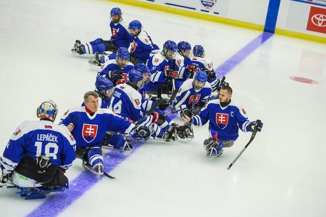 Slovenskí parahokejisti.
