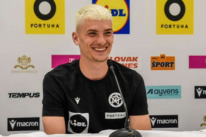 Tomáš Rigo na pondelňajšom mediálnom termíne v Šamoríne