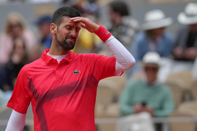 Už dlho sa nestalo, aby Novak Djokovič nenastúpil na centrálnom kurte.
