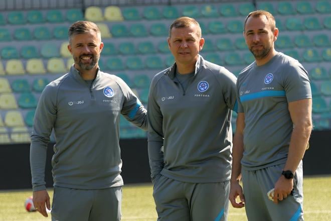 Realizačný tím slovenskej dvadsaťjednotky: zľava Tibor Goljan, Jaroslav Kentoš, Mário Auxt.