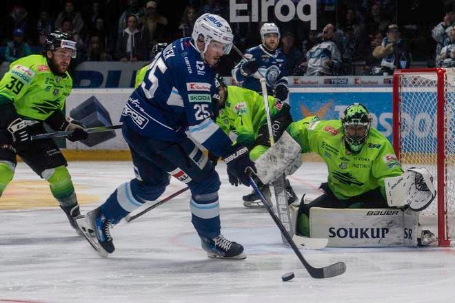 Samuel Buček počas semifinálovej série play-off 2025 proti Žiline.