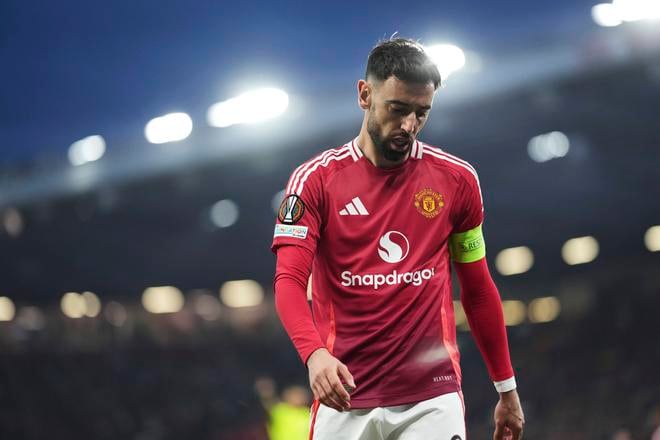 Bruno Fernandes ostáva v Manchester United. AP Photo/Jon Super