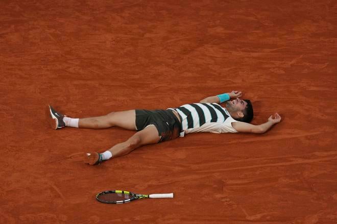 Reakcia Carlosa Alcaraza po víťazstve na French Open 2025.