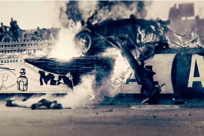 Nehoda počas pretekov LeMans v roku 1955 mala desivé následky.