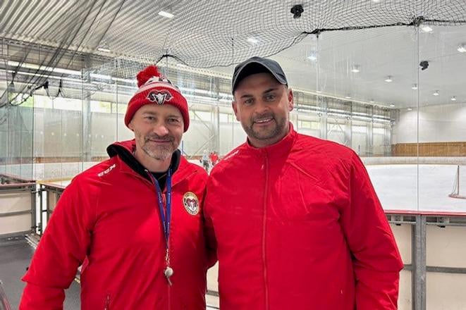 Trénerská dvojica v Banskej Bystrici, Vladimír Országh (vľavo) ako hlavný a jeho asistent Vlastimil Wojnar.