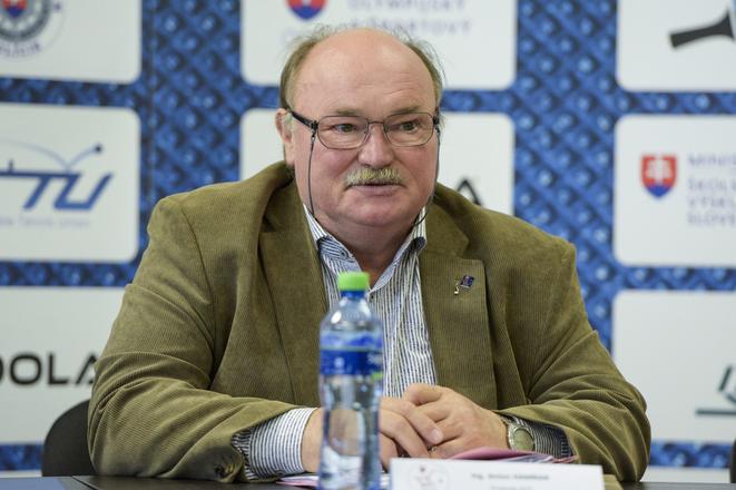 Predseda Slovenského stolnotenisového zväzu (SSTZ) Anton Hamran obhájil svoju pozíciu na štvrtkovej volebnej konferencii a zväz povedie ďalšie štyri roky.