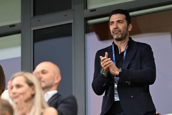 Bývalý taliansky brankár Gianluigi Buffon počas zápasu základnej A-skupiny Slovensko - Taliansko na majstrovstvách Európy hráčov do 21 rokov.