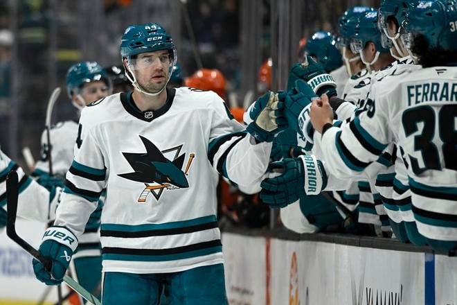 Marc-Edouard Vlasic strávil v San Jose 19 sezón.
