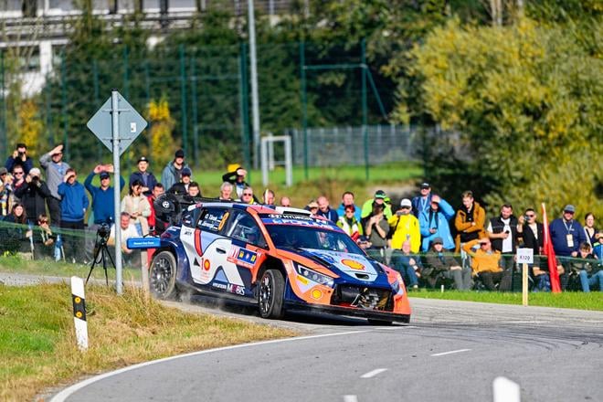 Estónsky automobilový pretekár Ott Tänak.