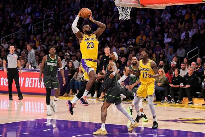 LeBron James (23)