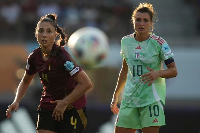 Belgičanka Amber Tysiak v súboji s Taliankou Cristianou Girelliovou.