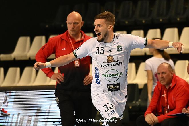 Savo Slavuljica sa takto tešil počas finálovej série play-off extraligy hádzanárov, v ktorej získal titul majstra s Tatranom Prešov. Môže pridať aj ďalší, keďže napokon zostáva v klube zo Šariša.