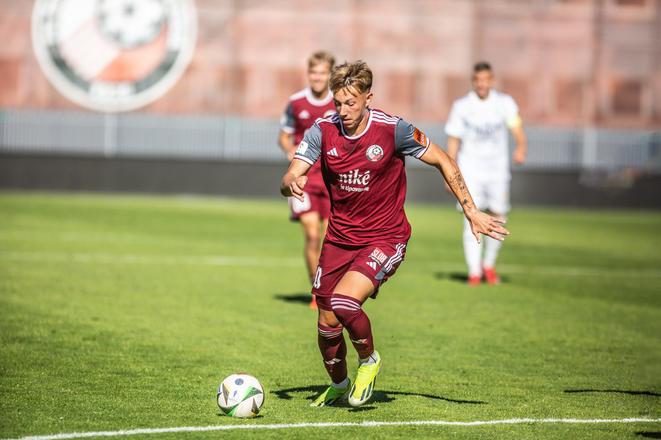 Trojgólový Radek Šiler.