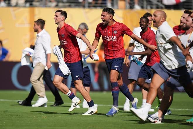 Hráči Paríž St. Germain sa tešia z postupu do finále MS klubov. V ňom nastúpia v sobotu proti FC Chelsea.