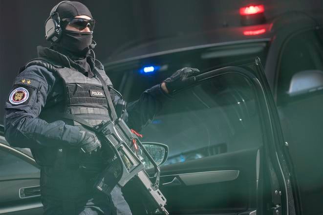 A member of the elite police force in front of the building of the Specialised Criminal Court on November 7, 2020, in Pezinok.