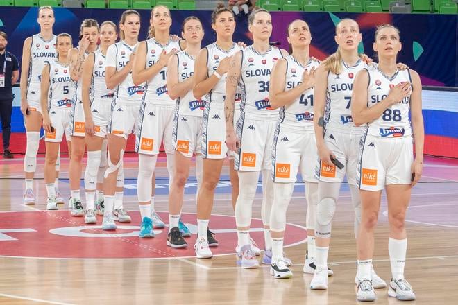 Na snímke slovenské basketbalistky.