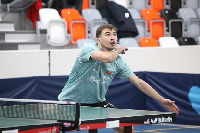 Adam Klajber v drese TTC Ostrava 2016 počas stretnutia osemfinále Európskeho pohára vo Zvolene proti STK Vyhne, za ktorý bude hrávať od novej sezóny a okúsi aj Ligu majstrov.