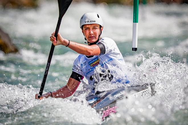 Na snímke vodná slalomárka Zara Záhorská, ktorá získala v kategórii K1 striebornú medailu počas EYOF Skopje. V Matke 24.júla 2025. FOTO TASR/SOŠV- Andrej Galica