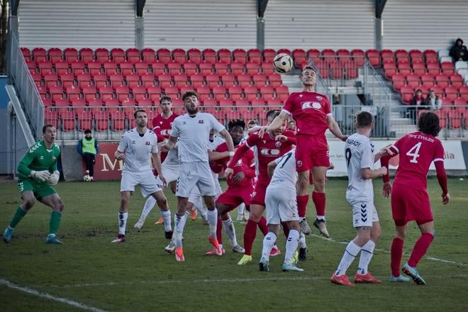 Momentka zo súboja druholigistov MFK Zvolen - MŠK Považská Bystrica v sezóne 2024/2025.