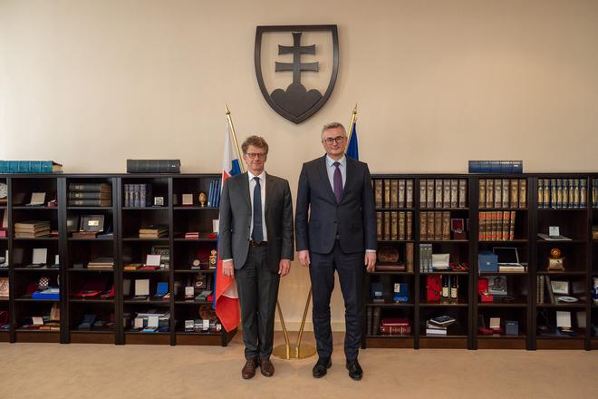 Nicolas Suran, Ambassador of the French Republic, meets Ivan Fiačan, President of the Slovak Constitutional Court, during a visit to the court on 19 March 2025 to discuss its role and powers.