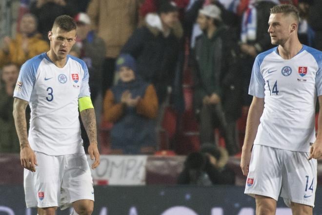 Milan Škriniar (vpravo) nie je nástupca Martina Škrtela len v slovenskej reprezentácii, ale aj vo Fenerbahce Istanbul.