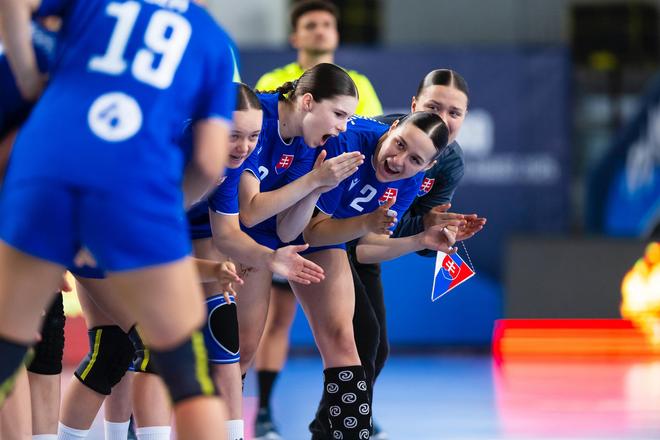 Slovenské hádzanárky do 17 rokov.