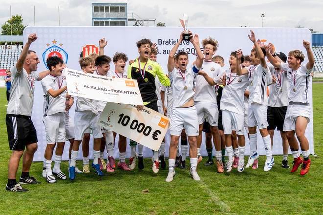 Z víťazstva sa radovali mladí futbalisti Podbrezovej.