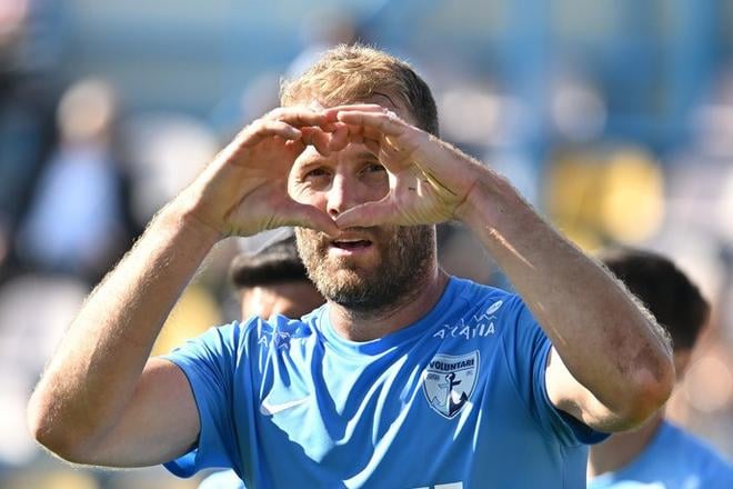 Adam Nemec nastrieľal v najvyššej rumunskej súťaži takmer 50 gólov a z nich niekoľko aj do siete Universitatea Craiova, štvrtkového súpera Spartaka Trnava v Konferenčnej lige.