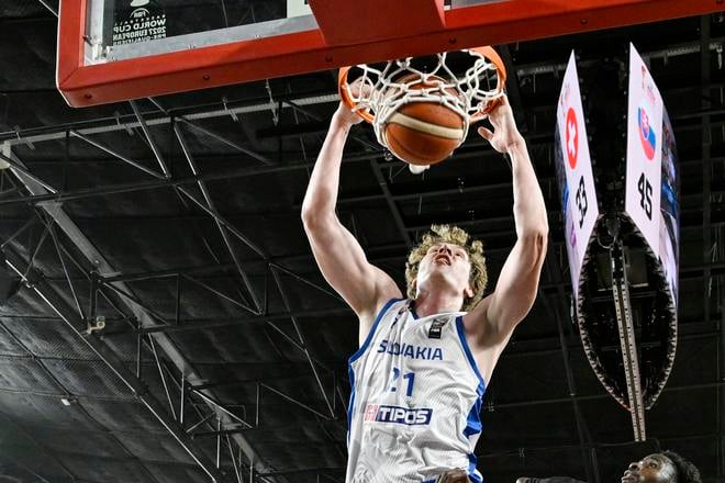Tomáš Pavelka (Slovensko) v stretnutí druhej fázy predkvalifikácie MS 2027 skupiny A v basketbale mužov  Slovensko - Švajčiarsko v Bratislave.