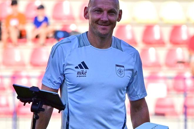 Jozef Kapláň je Smetanov asistent a kondičný tréner v Ružomberku.