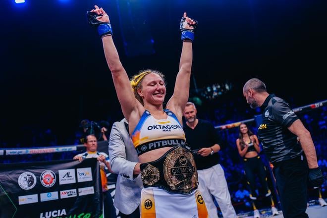 Lucia Szabová, nová vládkyňa bantamovej hmotnostnej kategórie organizácie Oktagon MMA.