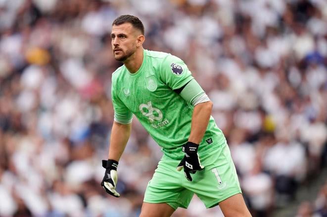 Martin Dúbravka počas premiéry v drese Burnley.