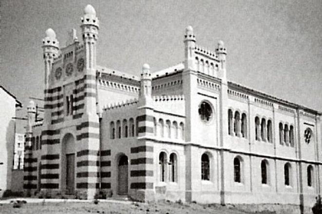 Historical photograph of the Vrbové synagogue