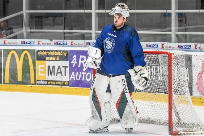 Brankár HK Nitra Dylan Ferguson.