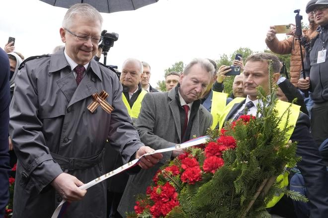Russia’s Bratchikov leaves, another Kremlin propagandist arrives